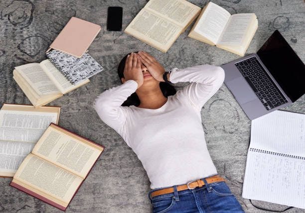 Image de couverture pour l'article: '7 conseils essentiels pour réduire le stress pendant les examens'
